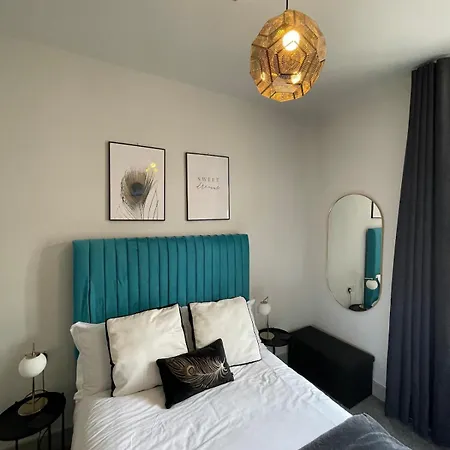 Sea View Ground Floor Flat דירה *