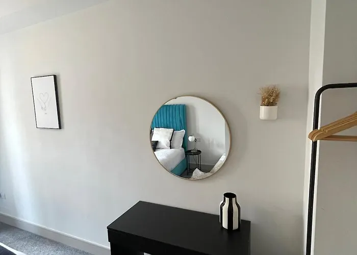 Sea View Ground Floor Flat *